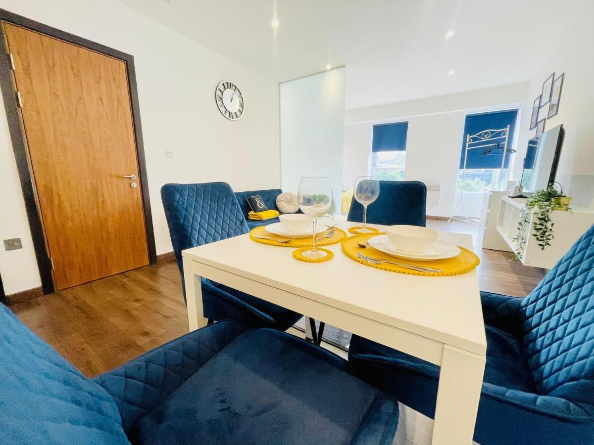 Park Street Apartment Luton By Hostaguest Exterior foto